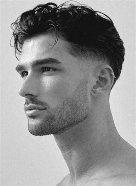 Coupe Taper Homme : Une Coiffure Tendance et Masculine